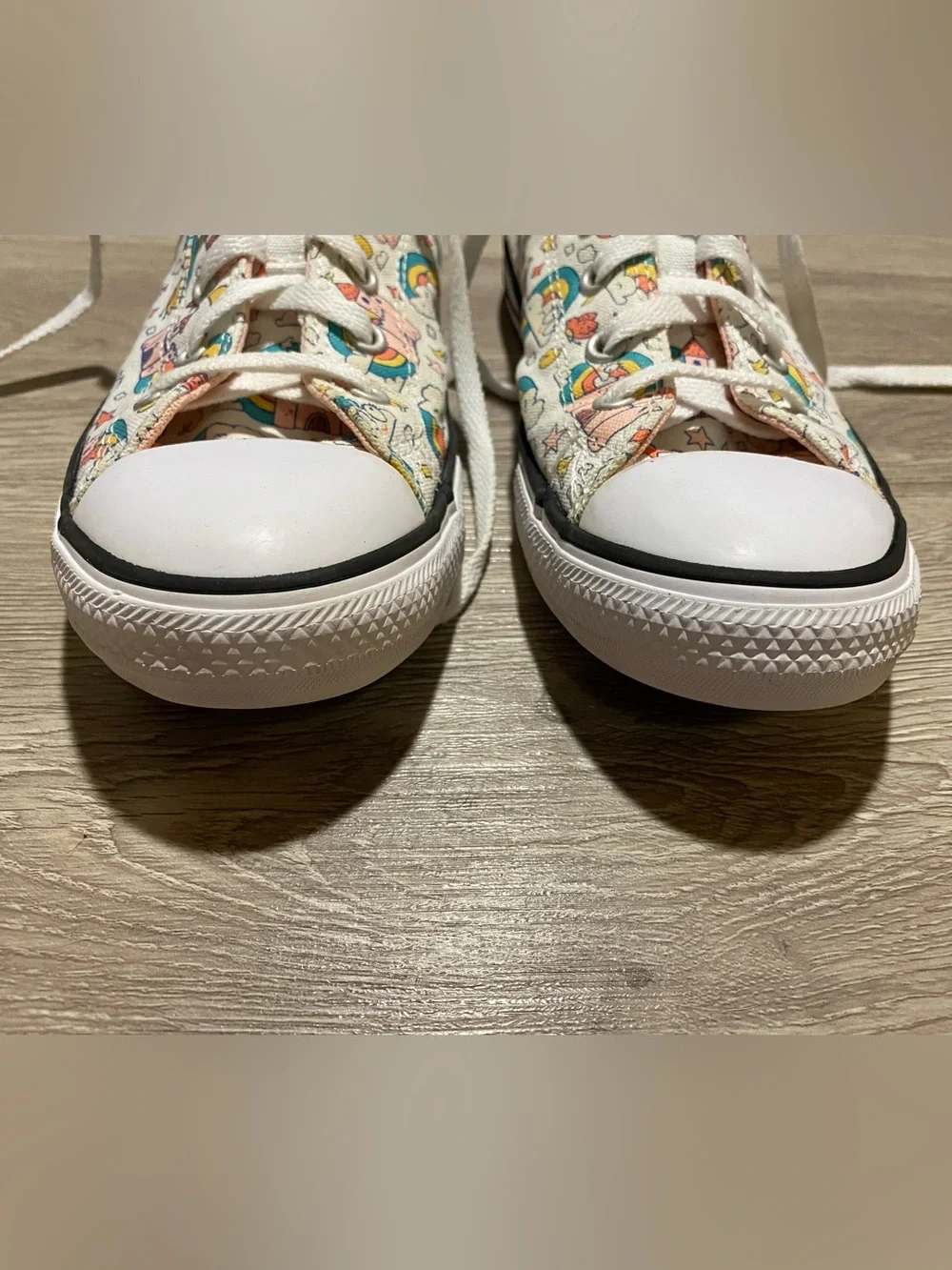 Converse ~ Castles & Rainbows ~ Size 3 Youth = Women’s Size 4
